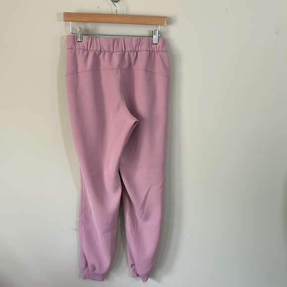 Lululemon On The Fly Jogger Wrinkle Free Pockets Mid Rise Drawstring Sz 4 - Picture 6 of 11